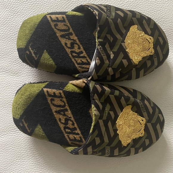 Versace Camouflage Slippers with Gold Medusa - Picture 2 of 10